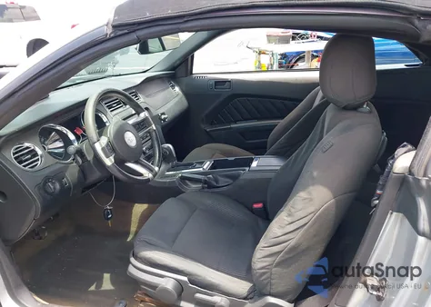 2014 Ford Mustang V6 z USA, uszkodzony, nr VIN 1ZVBP8EMXE5232093